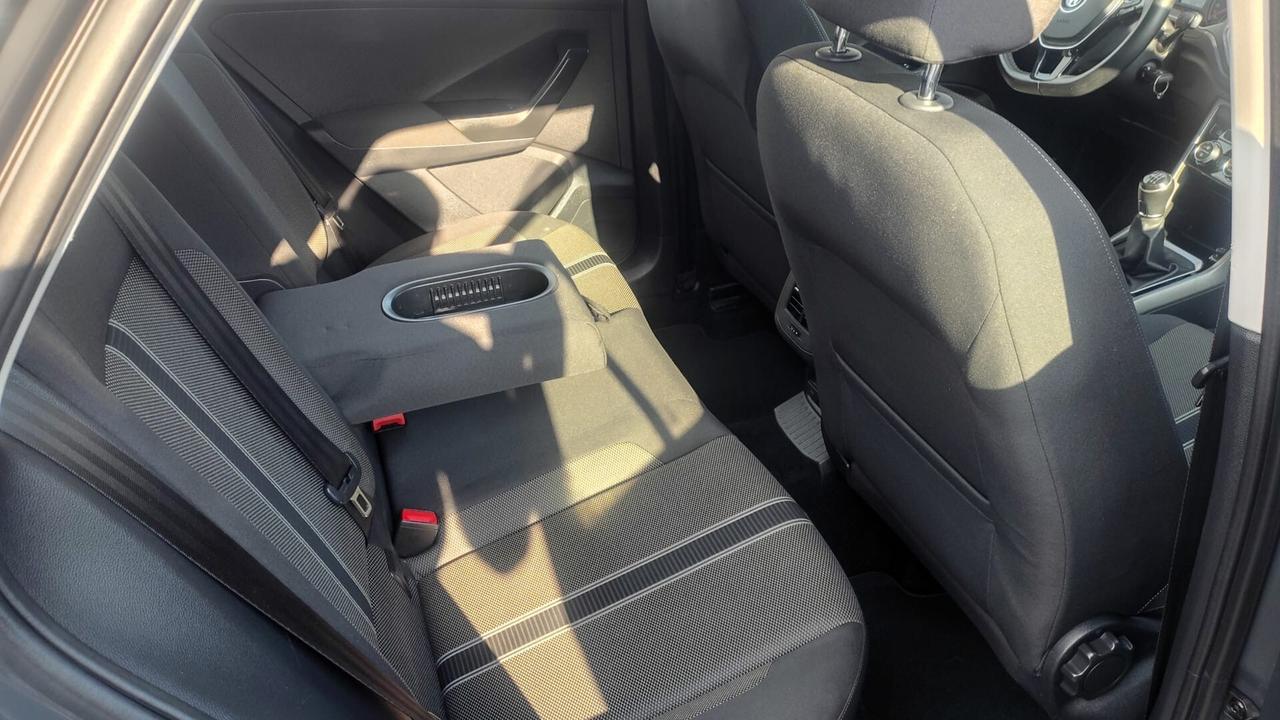 Volkswagen T-Roc 1.6 TDI SCR SPORT BlueMotion Technology