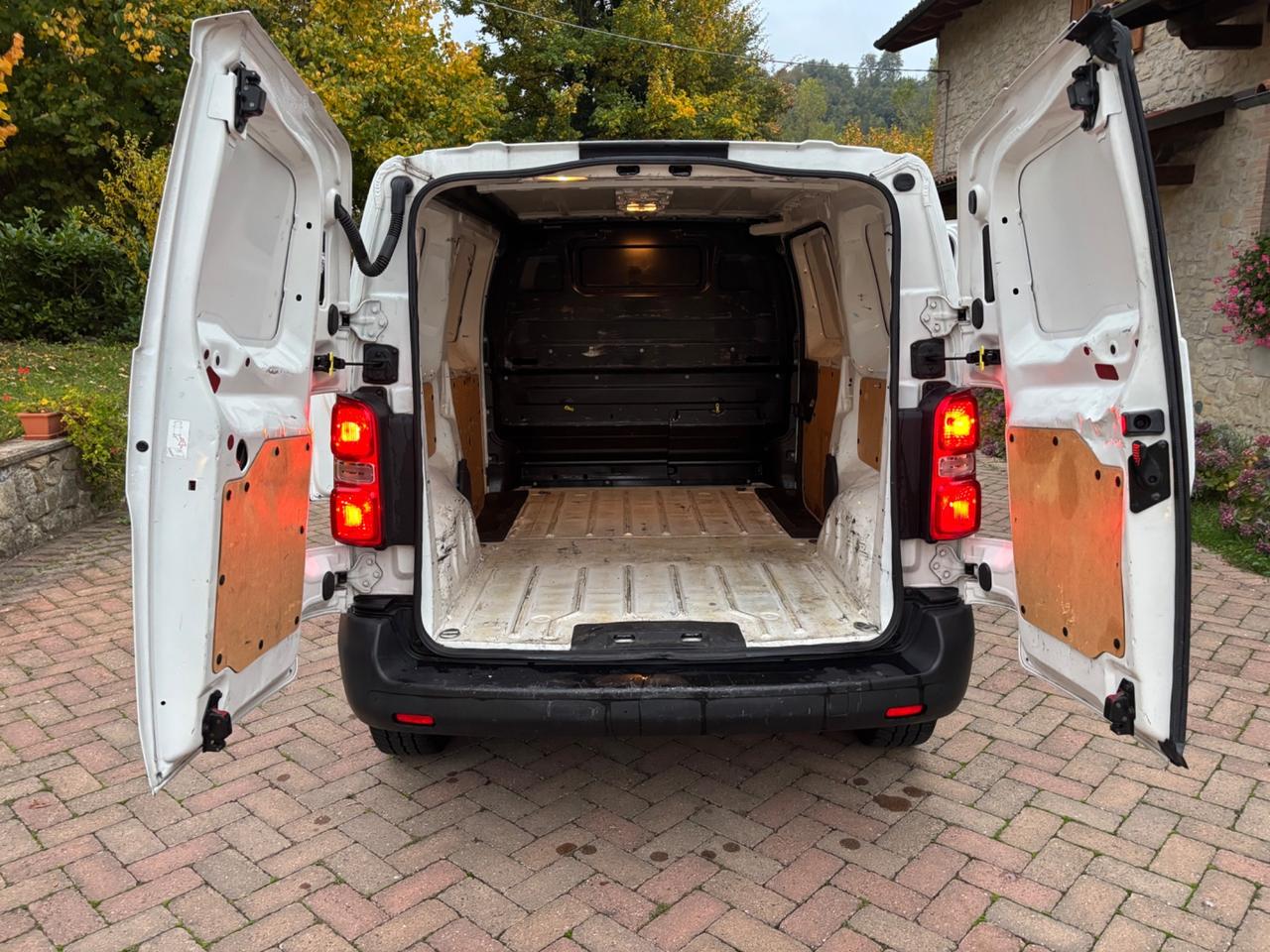Citroen Jumpy 2.0 BlueHDi 120 CV 3 POSTI - 12/2017