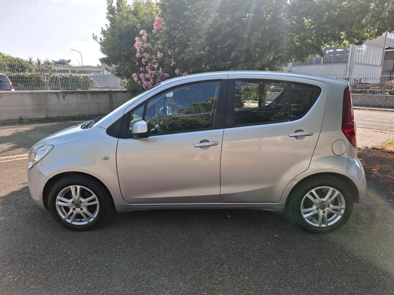 Opel Agila 1.2 SOLO 99.000 KM PER NEOPATENTATI