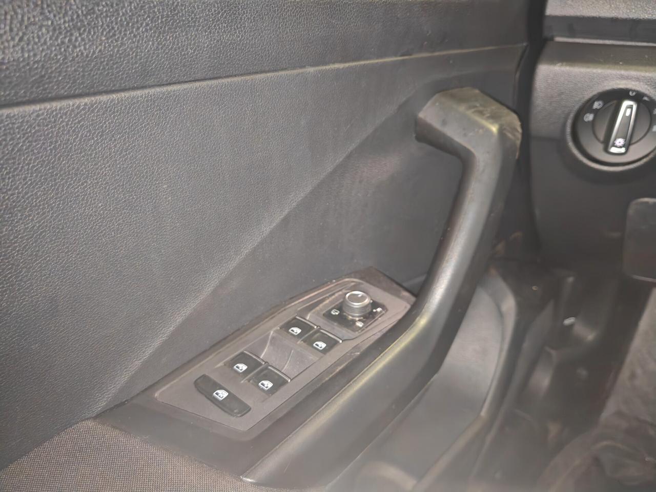 Volkswagen T-Roc 2.0 TDI 4MOTION incidentata