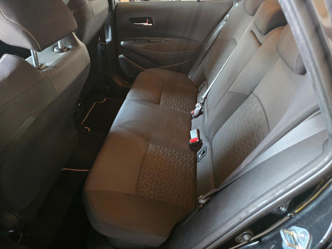 Toyota Corolla Touring Sports 1.8 Hybrid Business