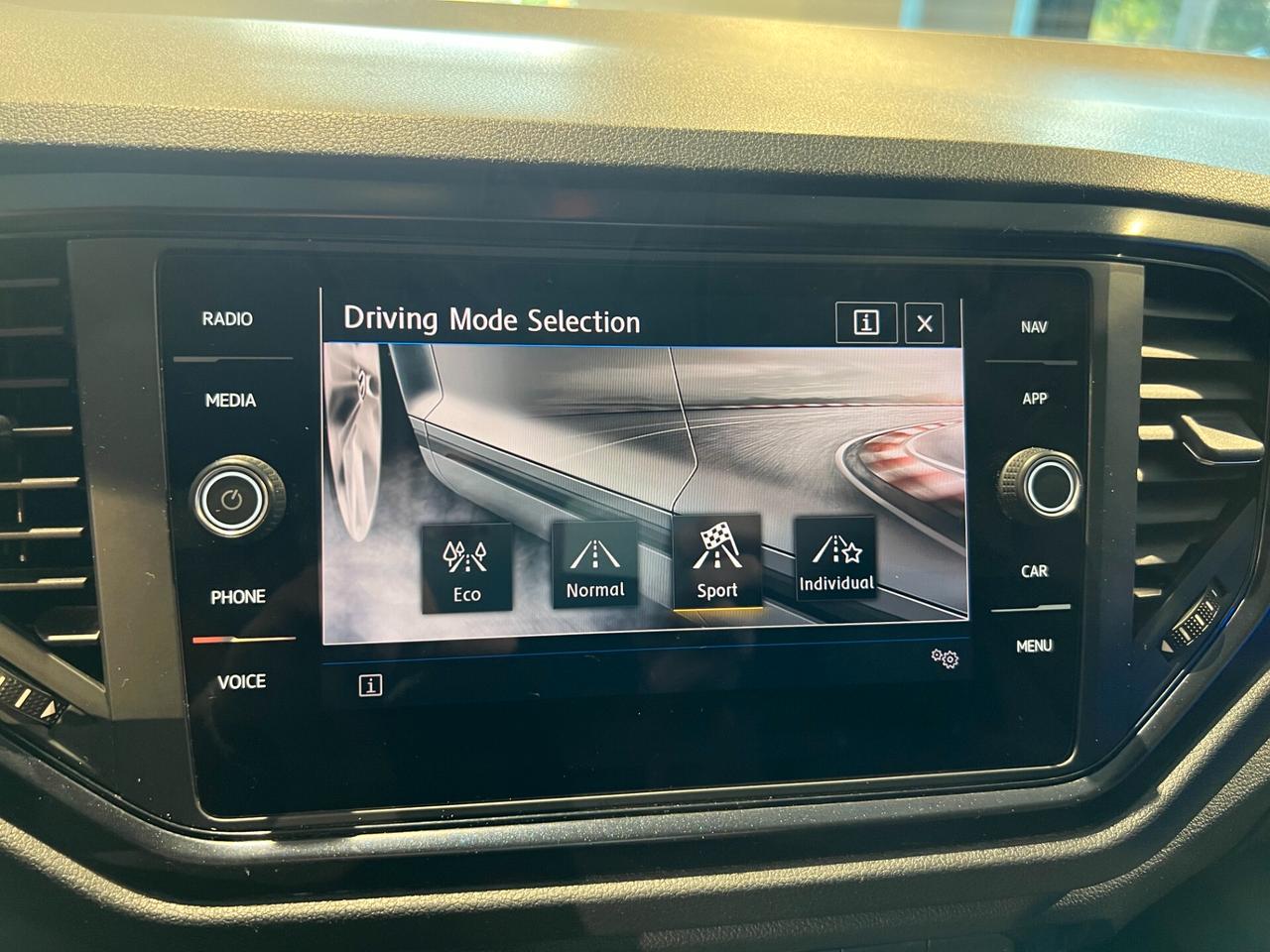 Volkswagen T-Roc 1.6 TDI SCR Advanced BlueMotion