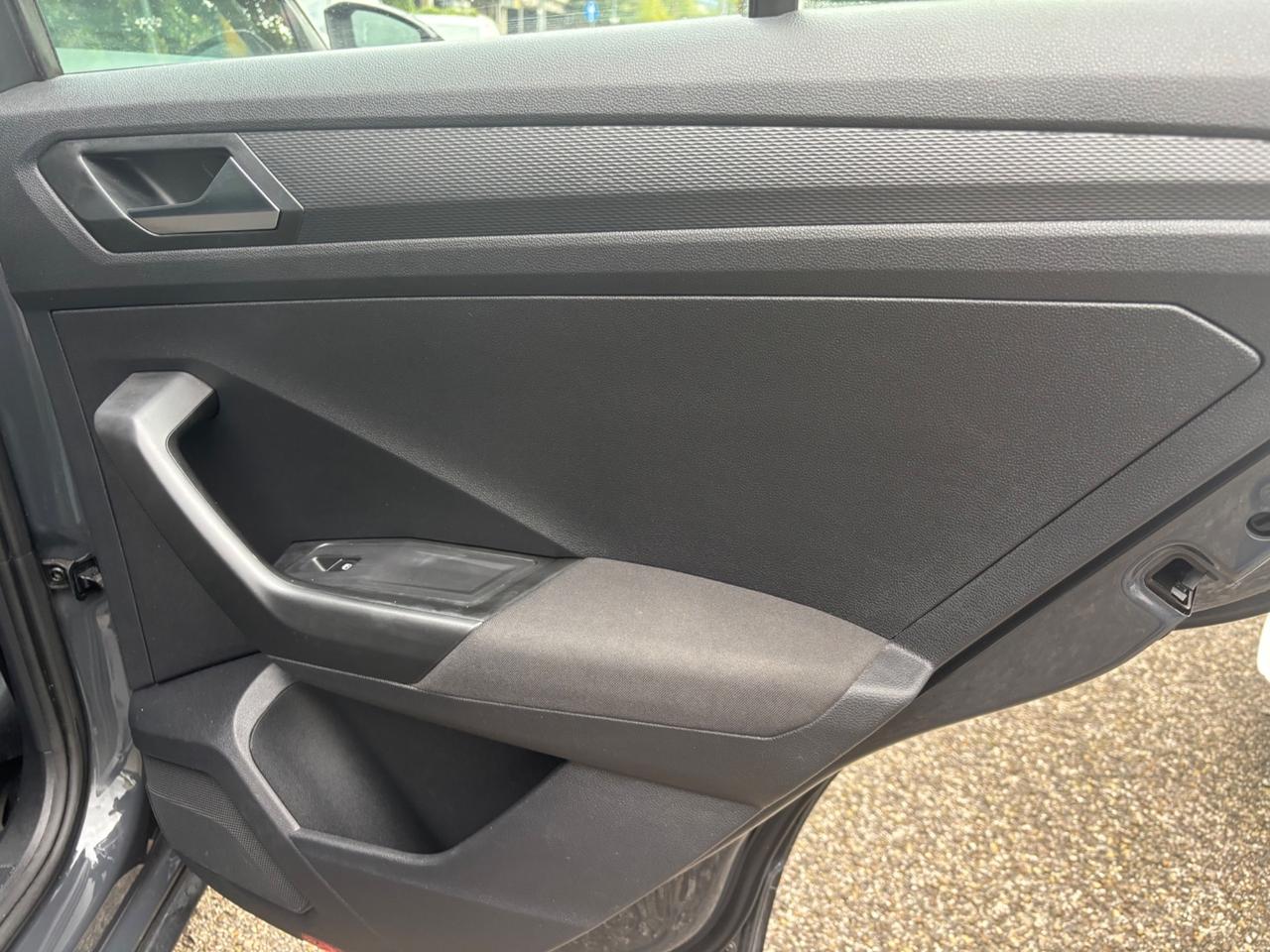Volkswagen T-Roc 1.6 TDI Business
