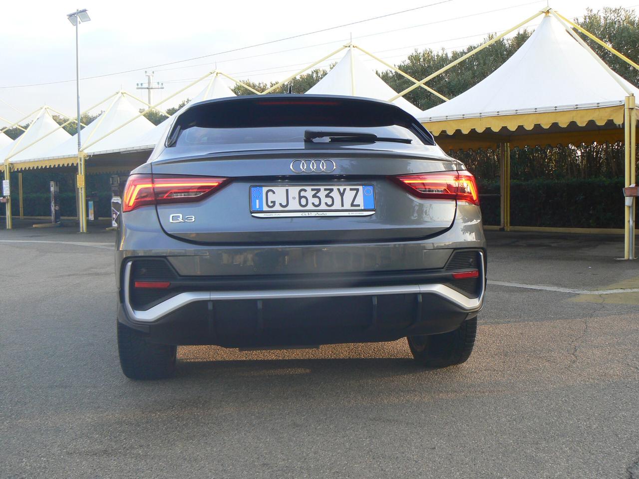Audi Q3 SPB 35 TDI S tronic line edition KM 59.000 ORIGINALI