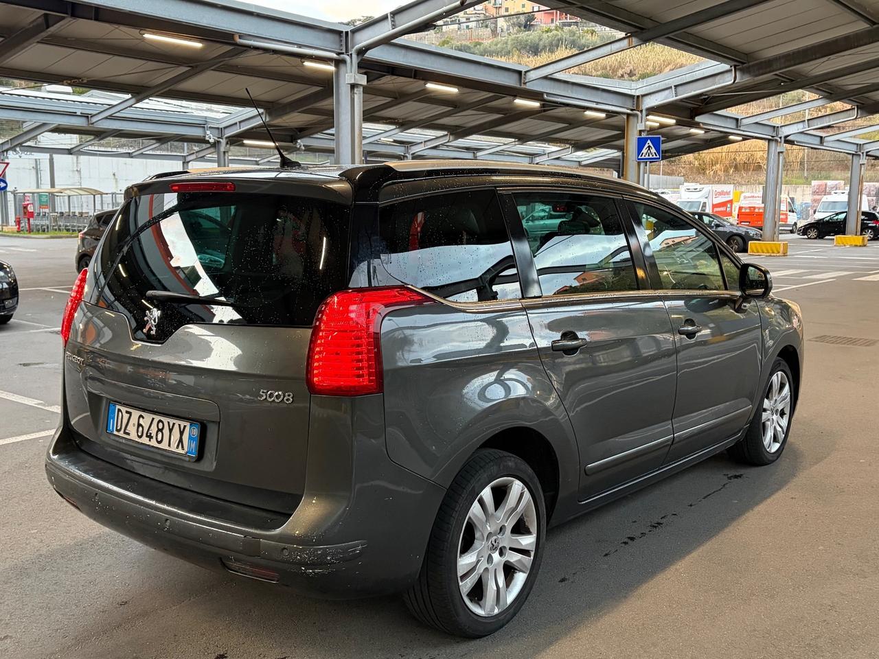 Peugeot 5008 2.0 HDi 150CV 7 posti - euro5 2010