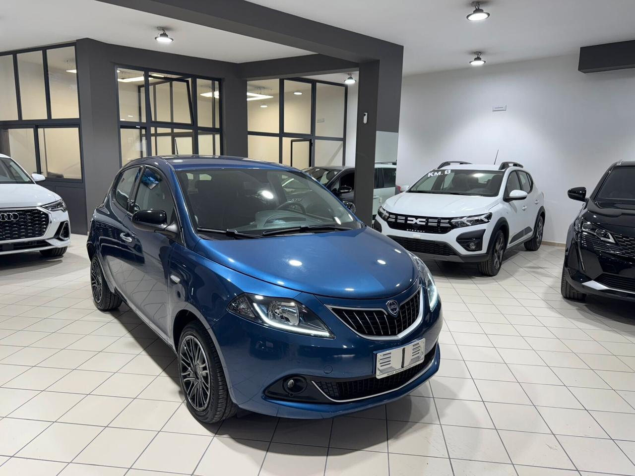 Lancia Ypsilon 1.0 FireFly 5 porte S&S Hybrid Gold