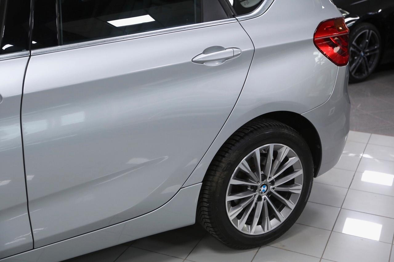 BMW 220d Active Tourer Luxury auto