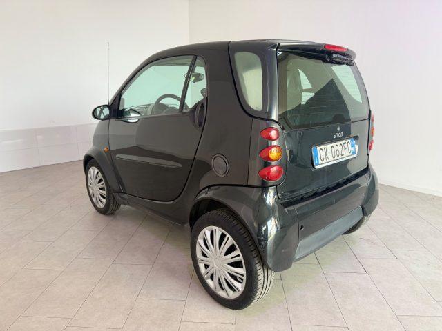 SMART ForTwo 700 smart city-coupé pure (45 kW)