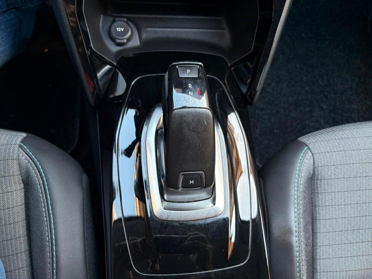 Peugeot 208 PureTech 100 Stop&Start EAT8 5 porte Allure