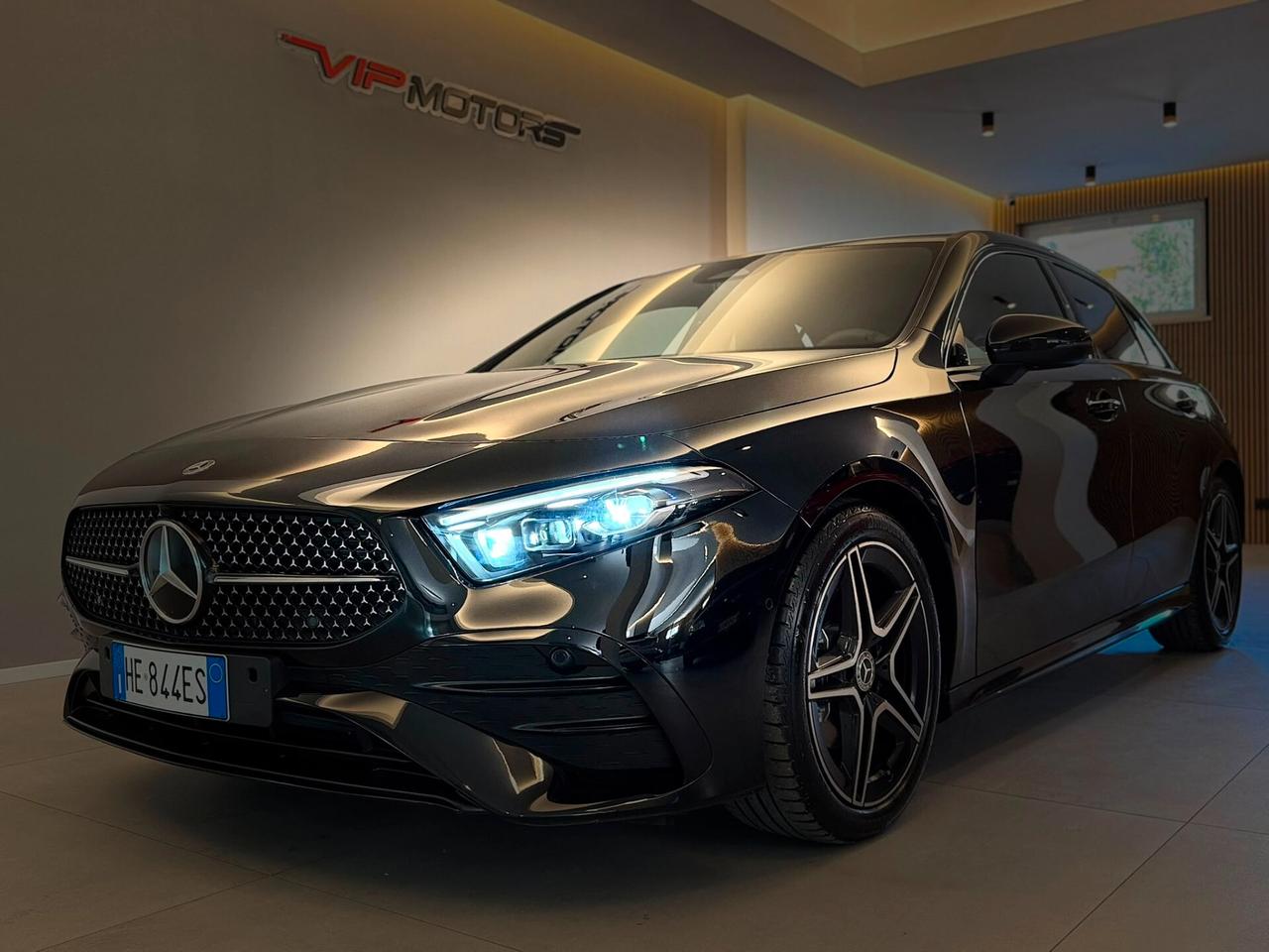 MERCEDES-BENZ A180 AUTOMATIC AMG LINE PREMIUM FULL