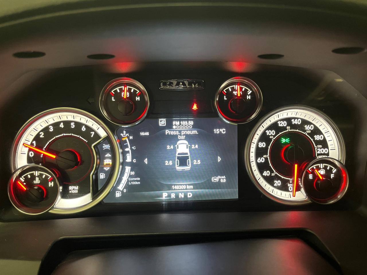 Dodge RAM 1500 R/T 5.7 V8 401cv -GPL 150L-