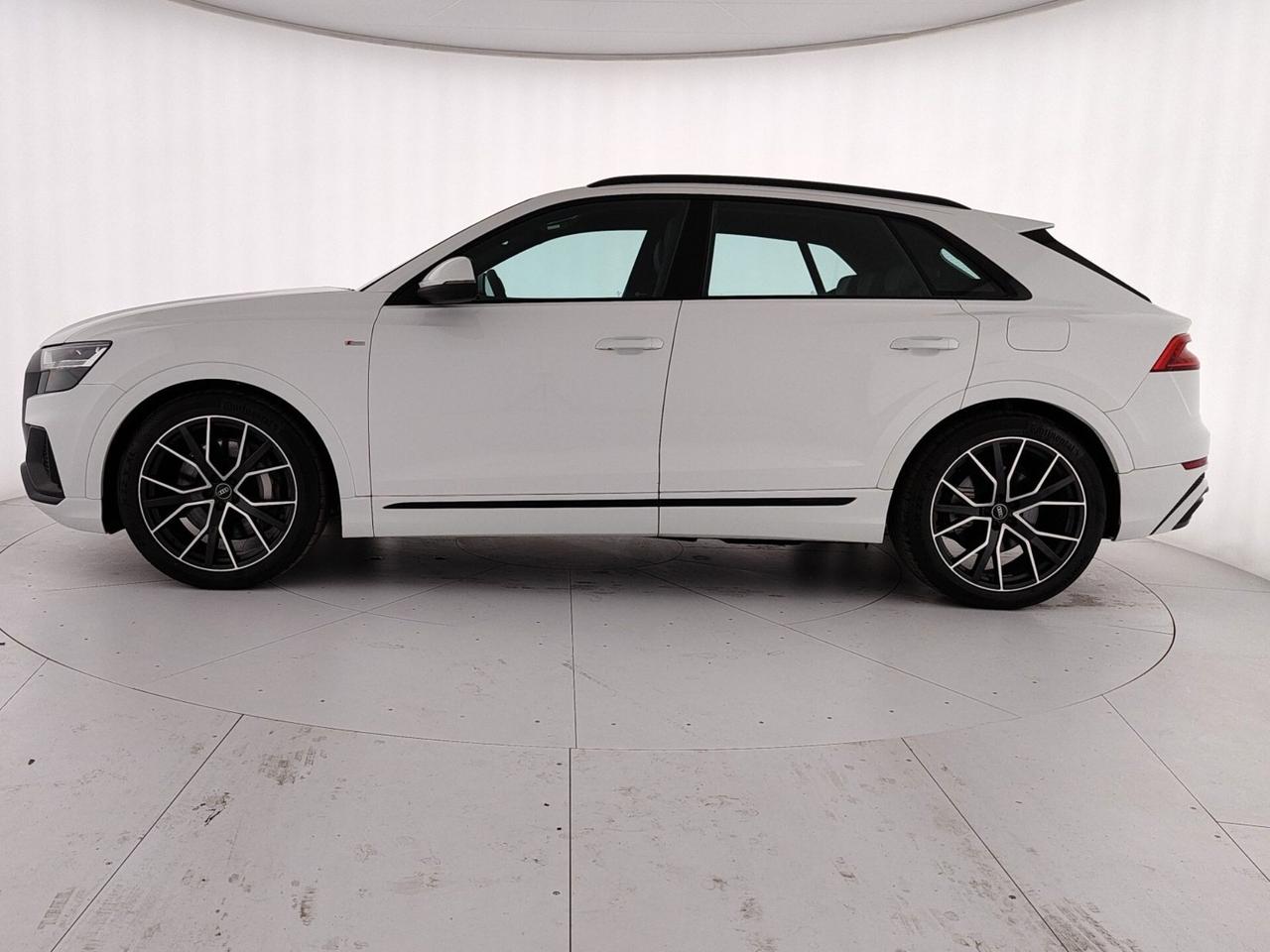 Audi Q8 55 TFSI e quattro tiptronic Sport