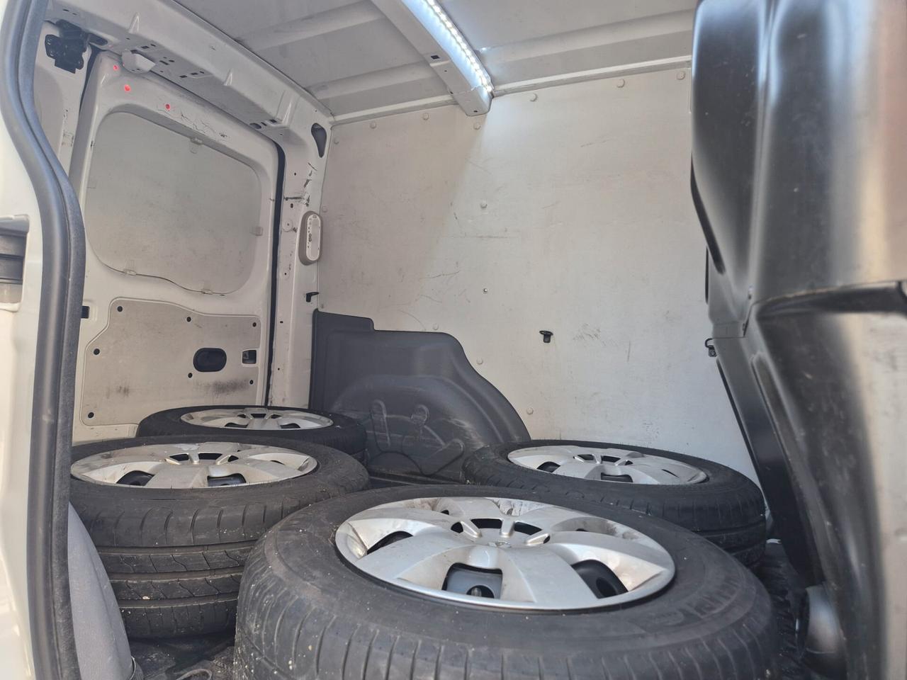 Renault Kangoo dCi 95CV Express + IVA