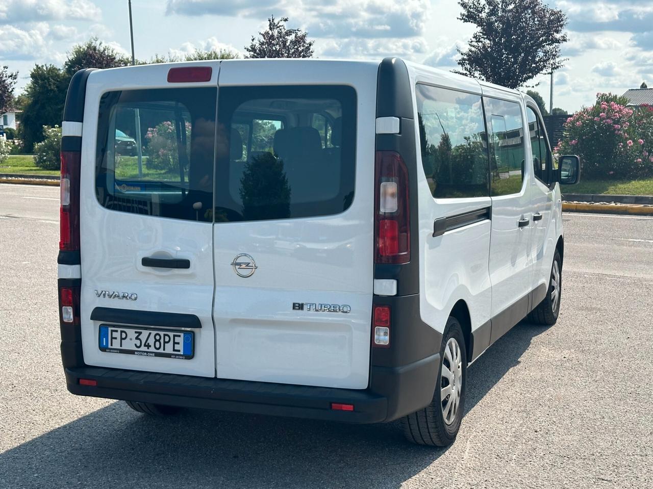 Opel Vivaro 29 1.6 BiTurbo 9 POSTI EcoFLEX PL-TN Combi