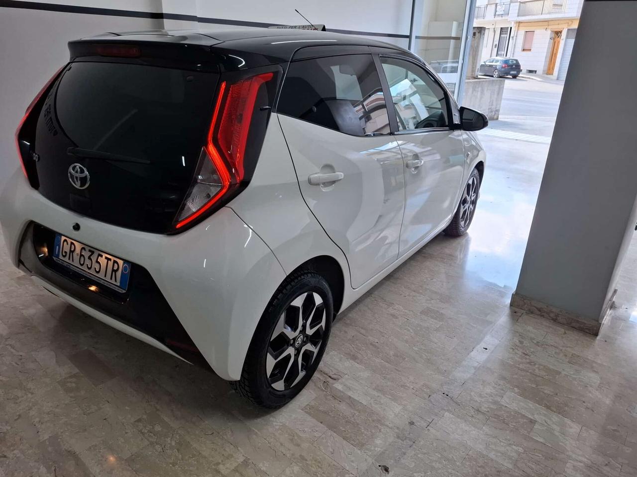 Toyota Aygo Connect 1.0 BENZINA - 2021 AUTOMATICA