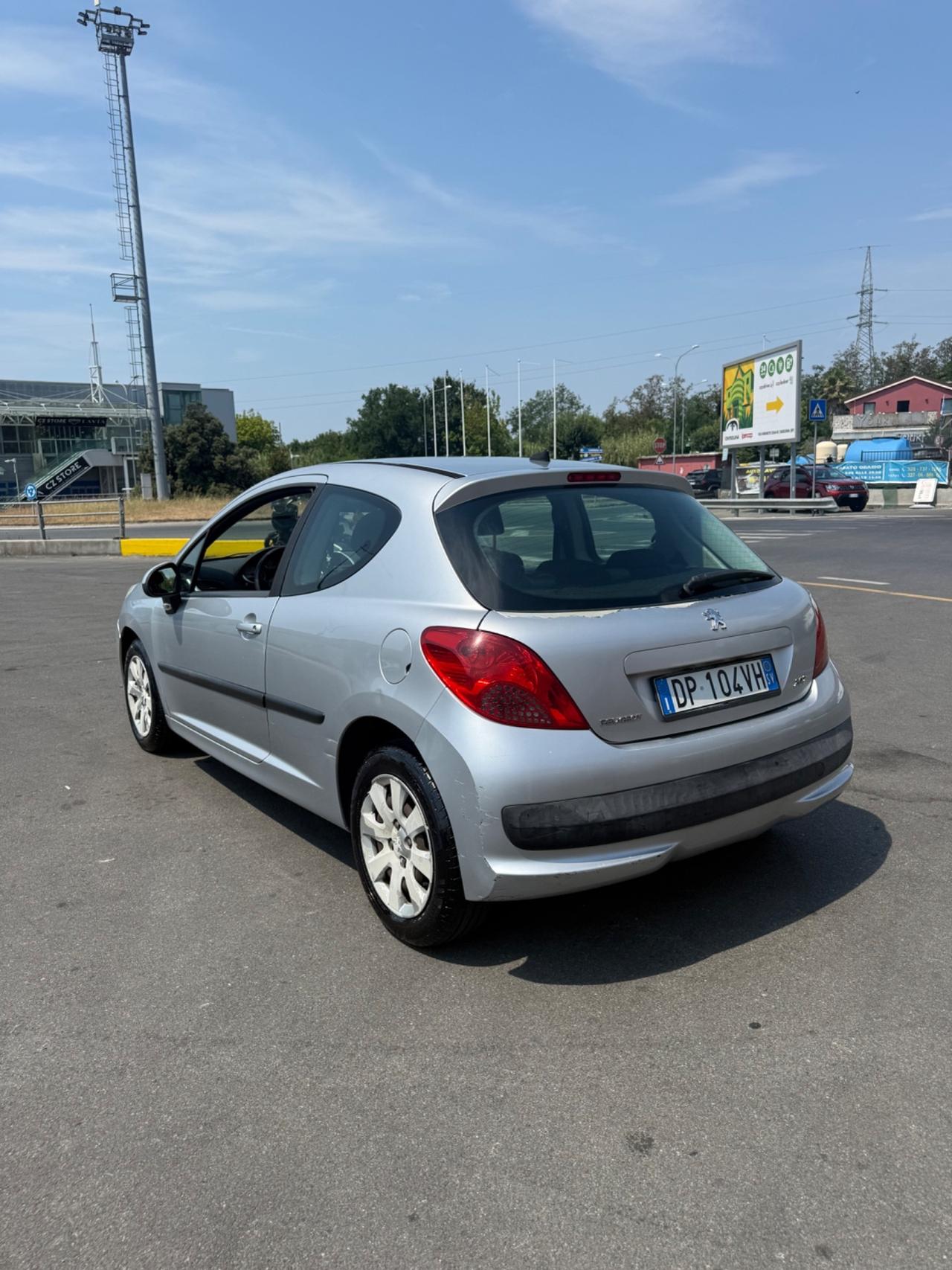 Peugeot 207 1.4 HDi 70CV 3p. XS
