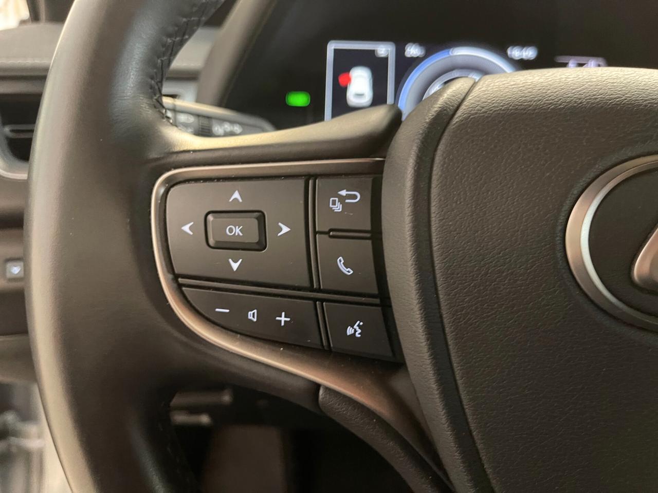 Lexus UX Lexus UX 250h Urban 2.0 2wd cvt-LEGGI SOTTO