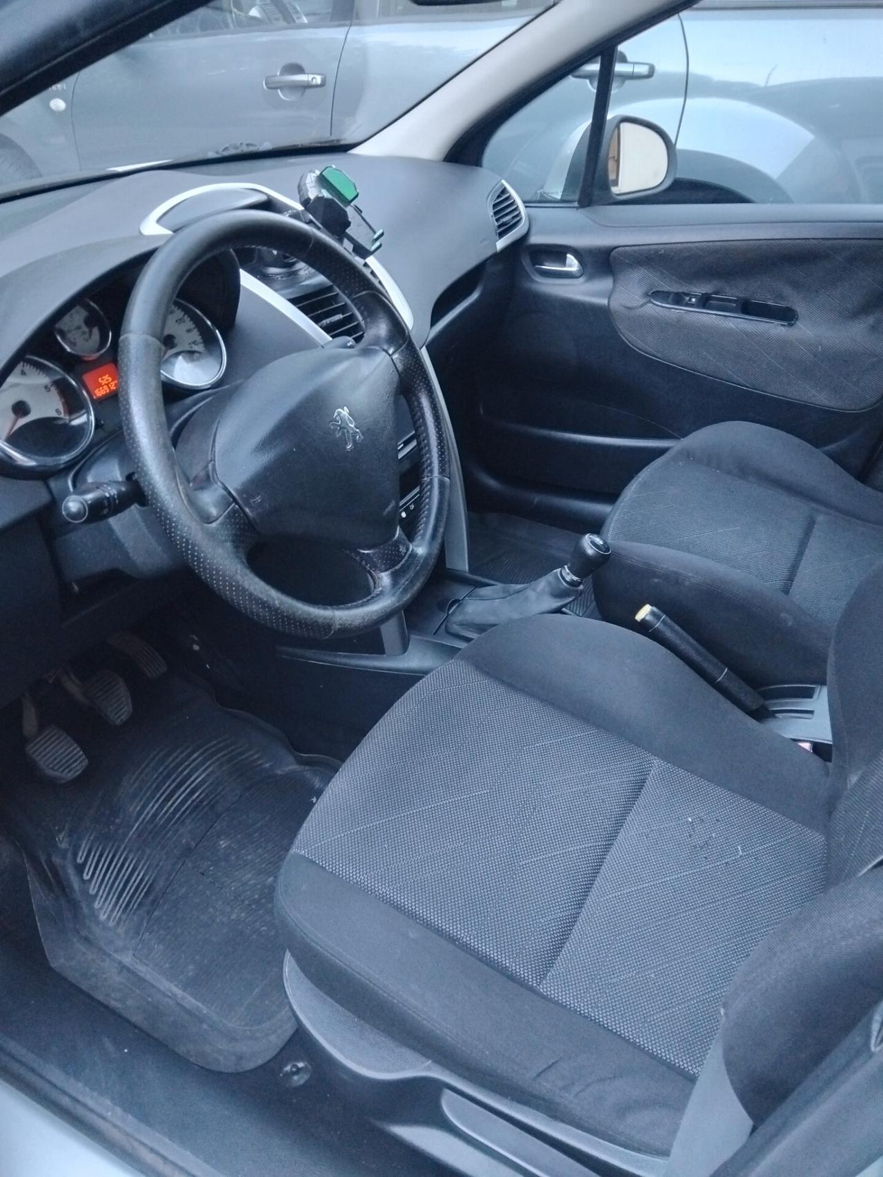 Peugeot 207 1.6 HDi 90CV 5p. XS