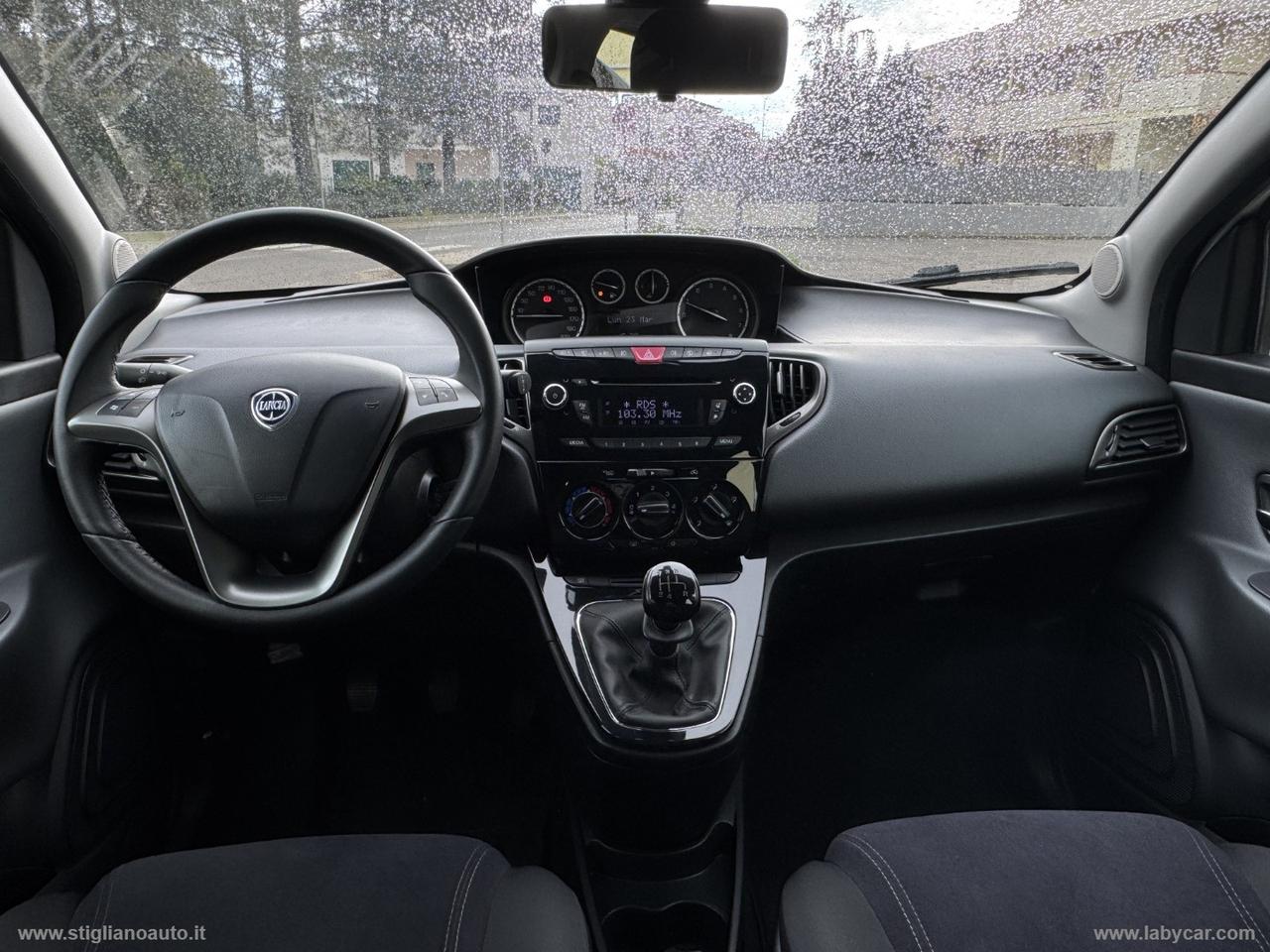 LANCIA Ypsilon 1.2 69 CV 5p. Silver