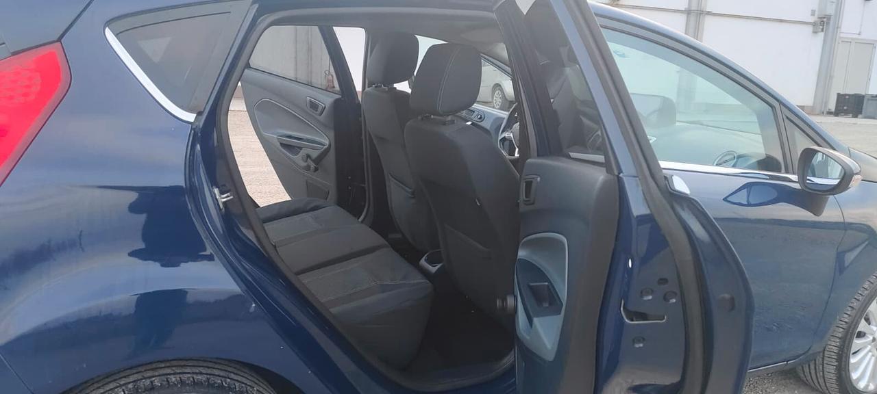 Ford Fiesta 1.4 5 porte Bz.- GPL Titanium