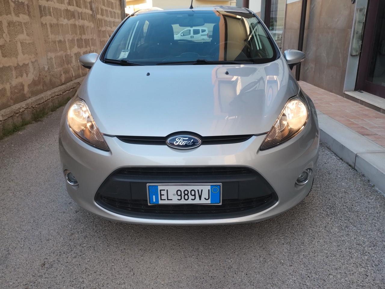 Ford Fiesta 1.4 TDCi 70CV 5 porte Titanium