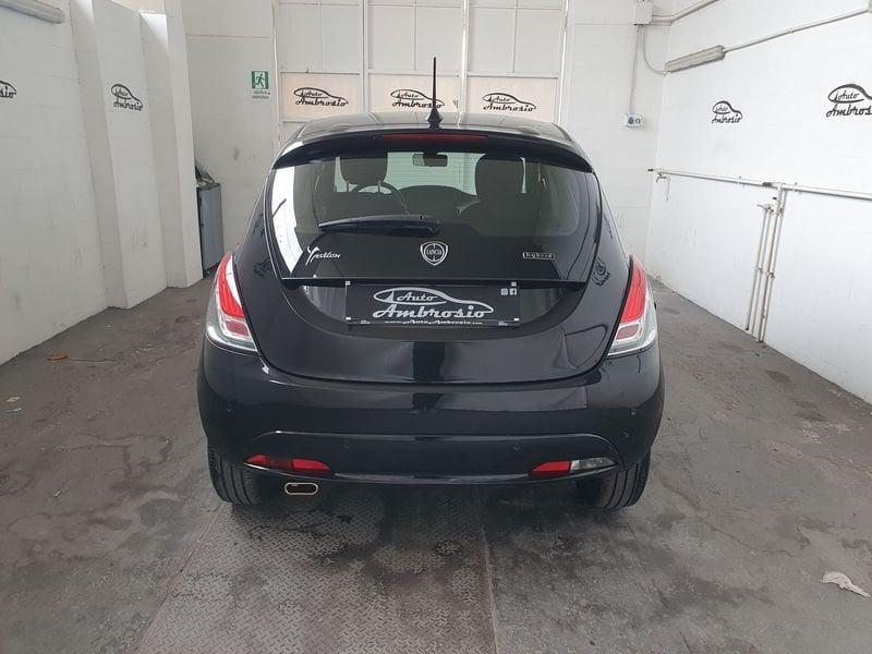 Lancia Ypsilon 1.0 FireFly 5 porte S&S Hybrid Gold TUA DA 129,00 AL MESE