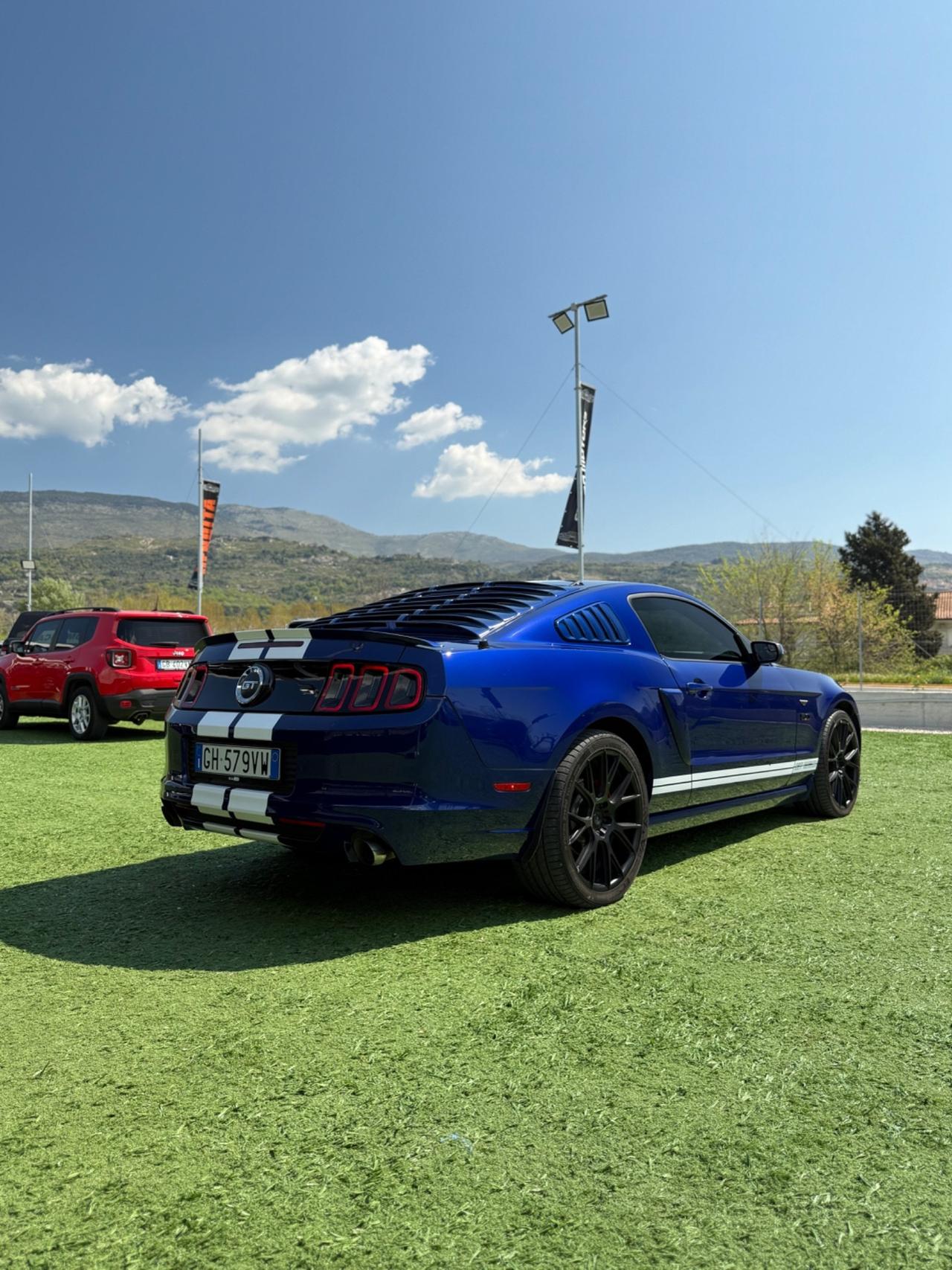 Ford Mustang GT 5.0 V8 NO SUPERBOLLO
