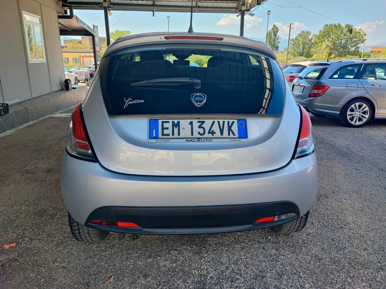 Lancia Ypsilon 1.2 69 CV Unyca