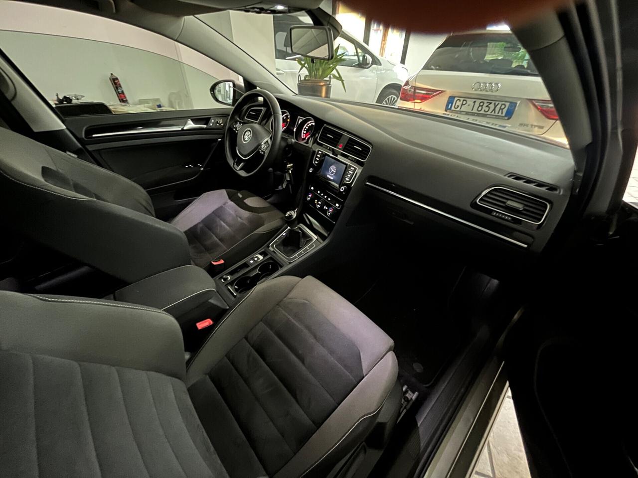 Volkswagen Golf Business 1.6 TDI 5p. Highline