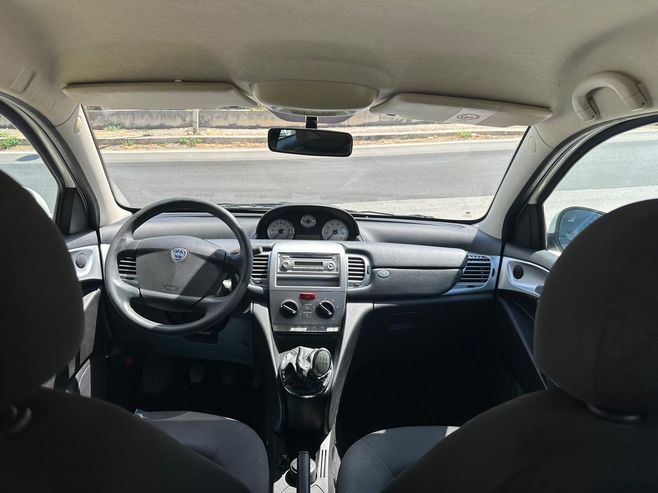 Lancia Ypsilon 1.2 benzina 69 CV