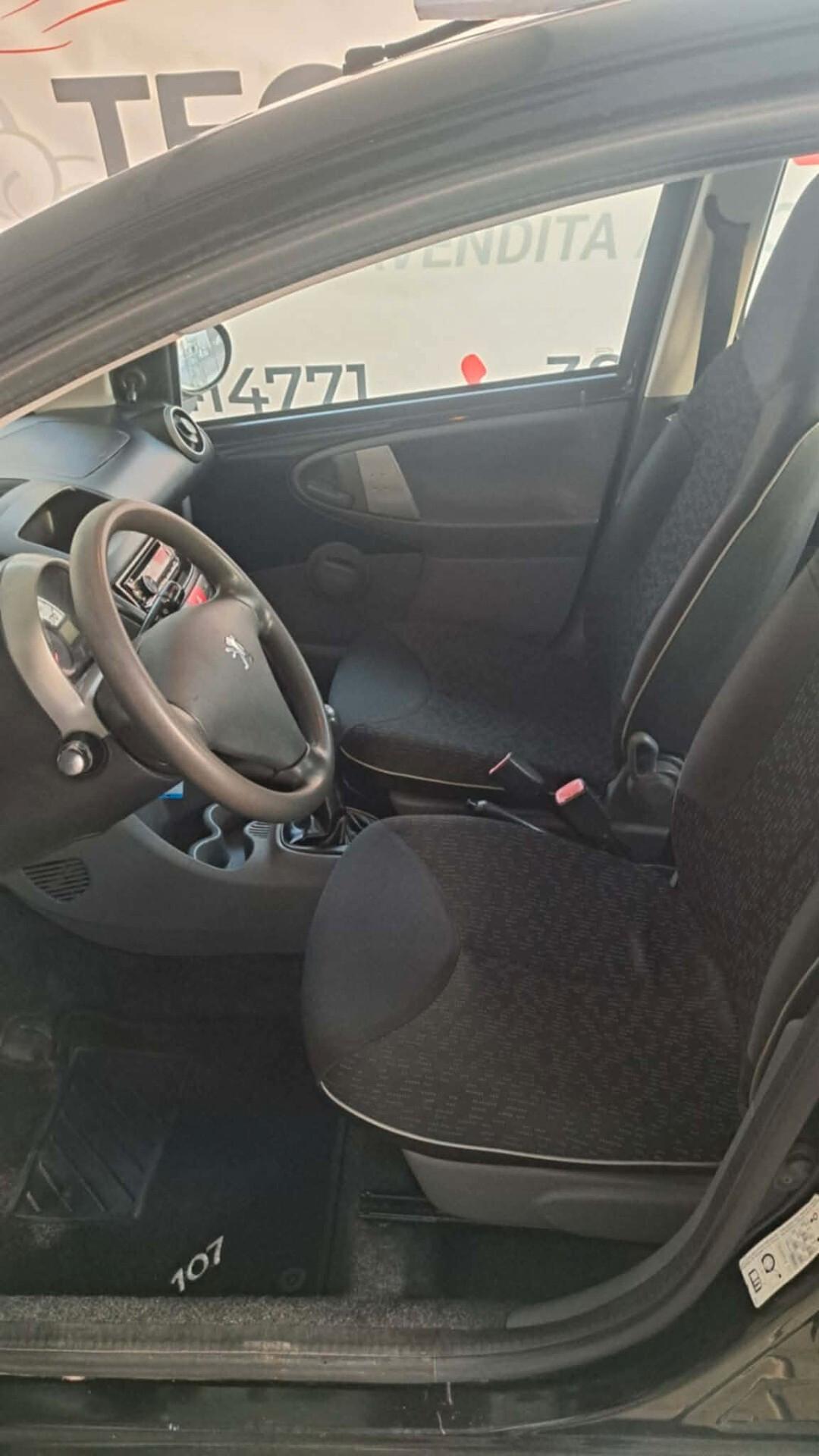 Peugeot 107 1.0 68CV 5p. Desir