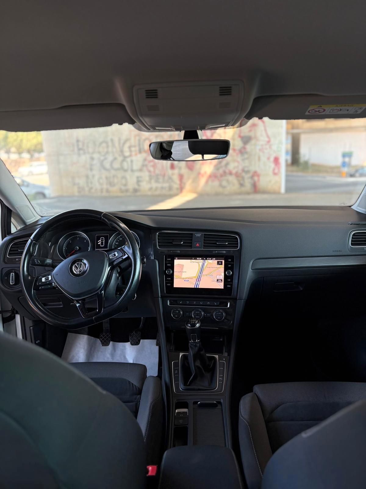 Volkswagen Golf 1.6 TDI 115 CV 5p R line