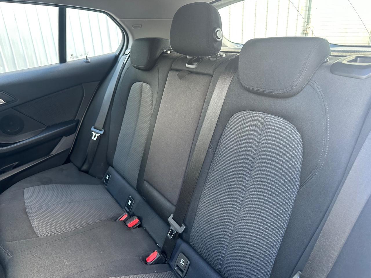 Bmw 116 d 5p. SPORT AUTOM