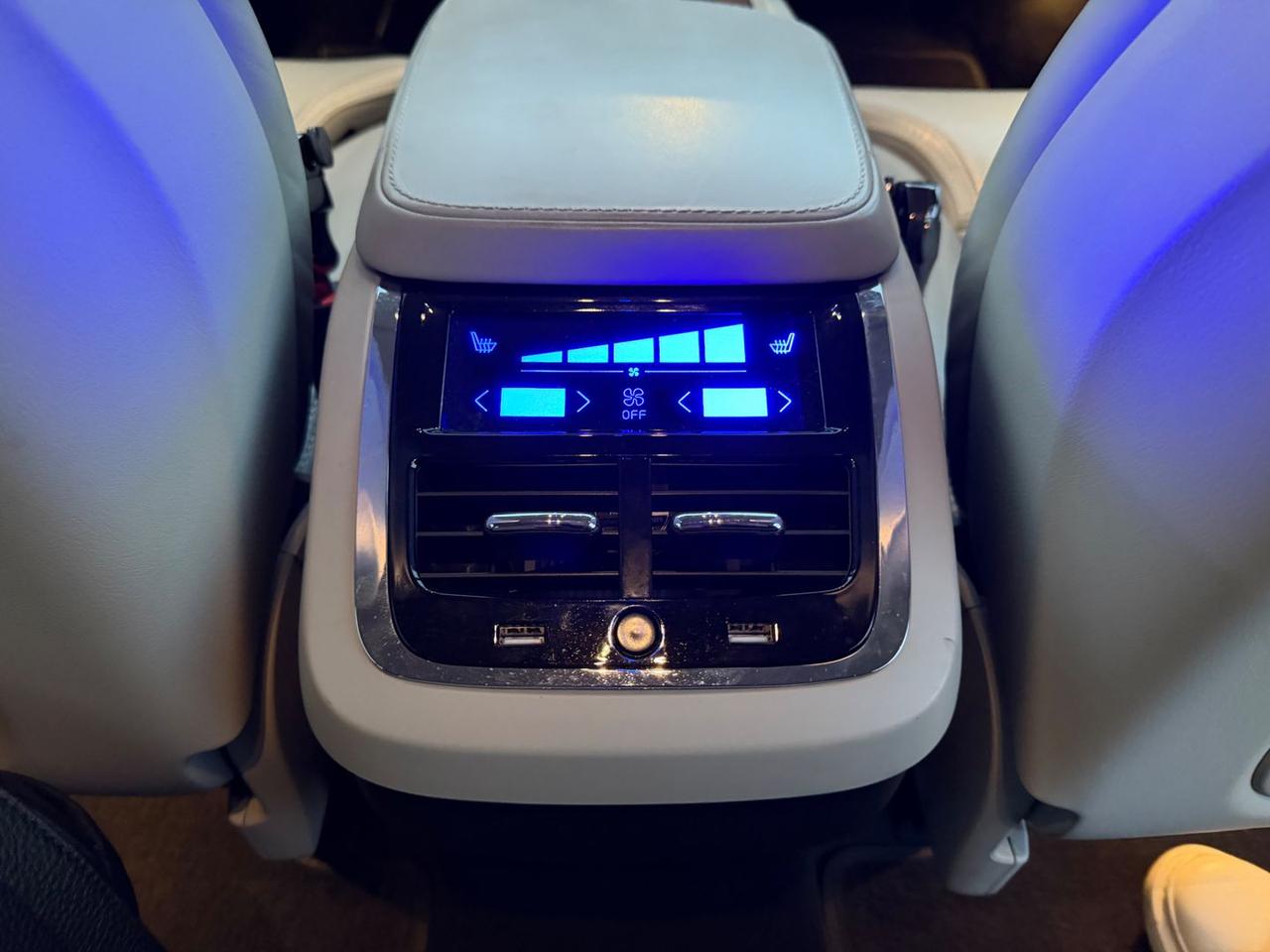 Volvo XC 90 2.0 D5 Inscription *PROMO FINANZ #8895