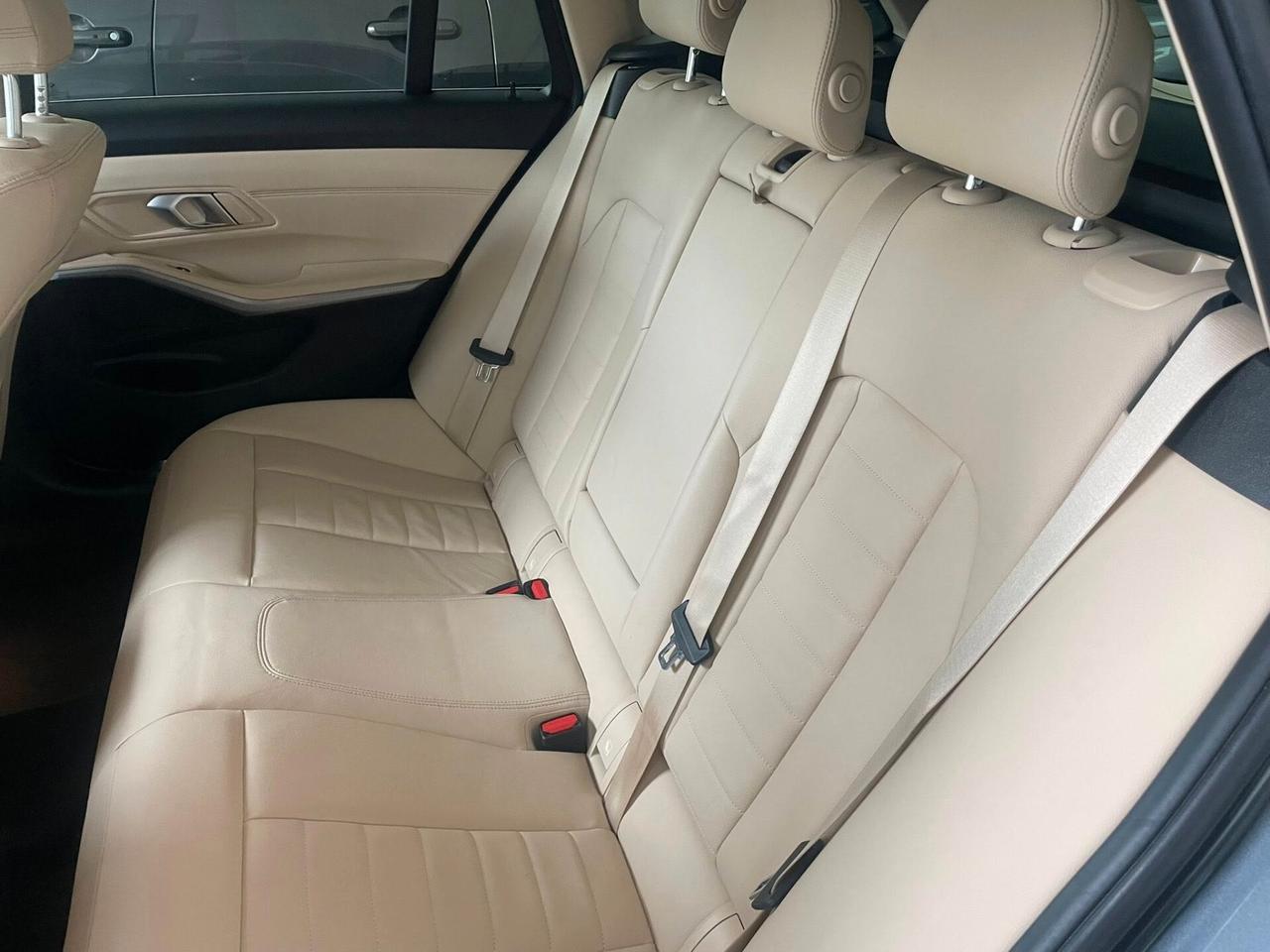 Bmw 318 318d Touring Business Advantage aut.