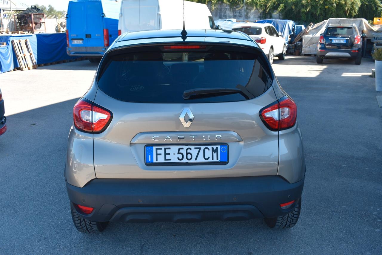 Renault Captur Life - 2016