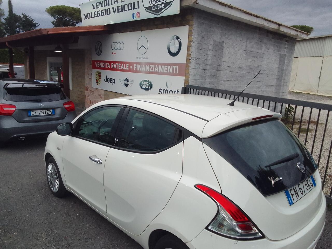 Lancia Ypsilon 1.2 69 CV 5 porte S&S Platinum