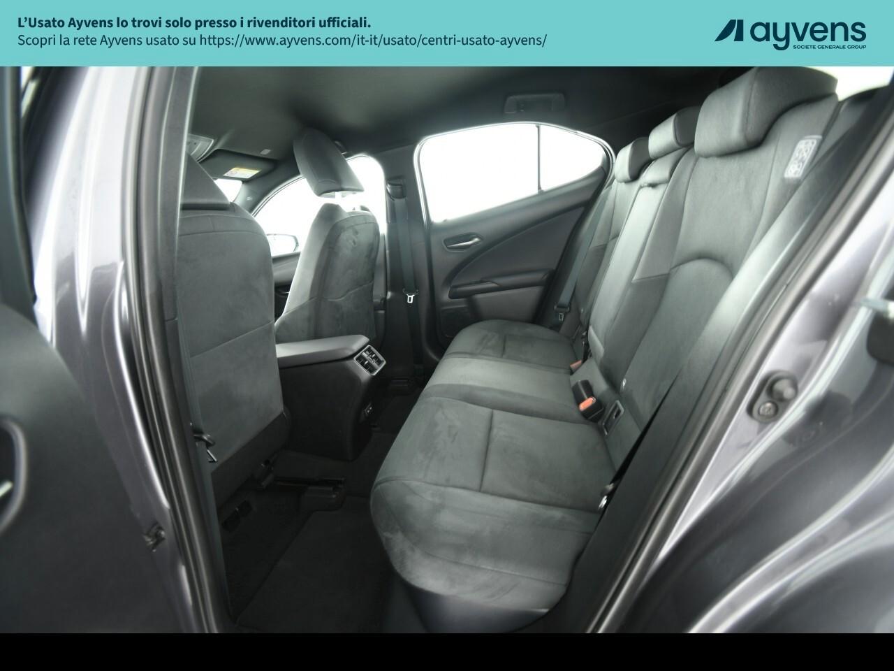 Lexus UX Hybrid Urban