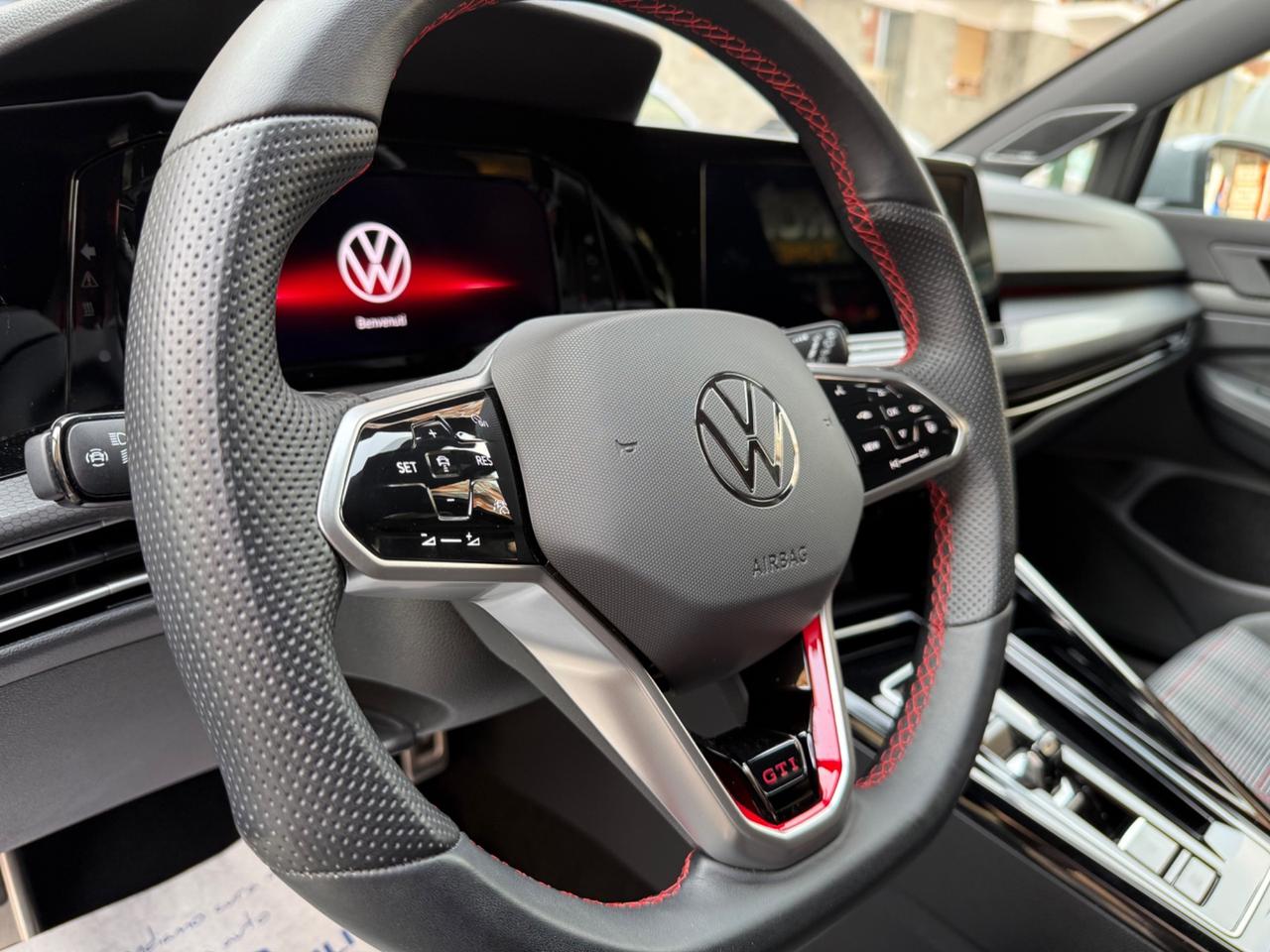 Volkswagen Golf GTI 2.0 TSI DSG PERFORMANCE