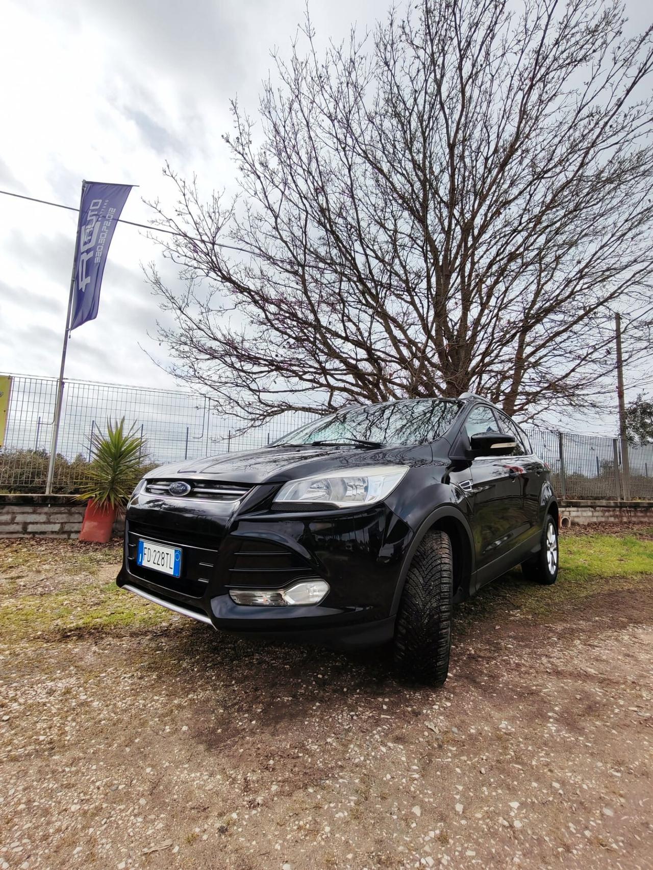 Ford Kuga 2.0 TDCI 150 CV S&S 4WD Powershift Titanium