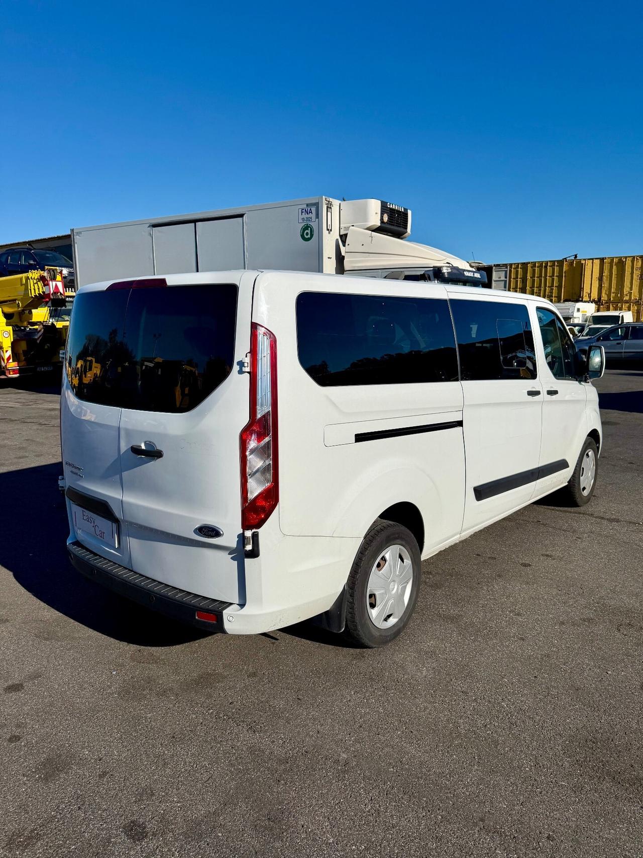 Ford Transit Custom 9 Posti Passo Lungo