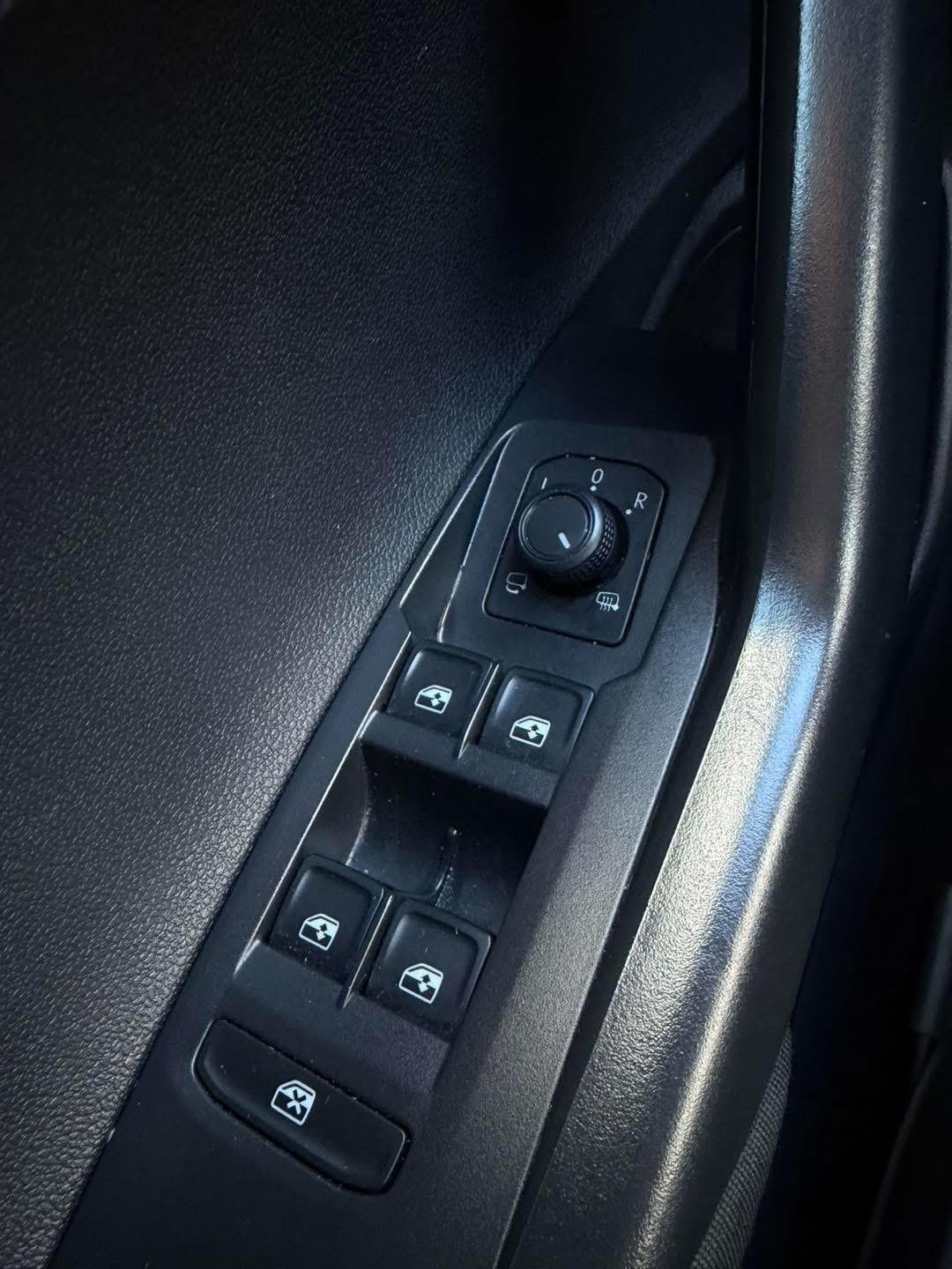 Volkswagen Taigo 1.0 Tsi 95CV Life Fari Led