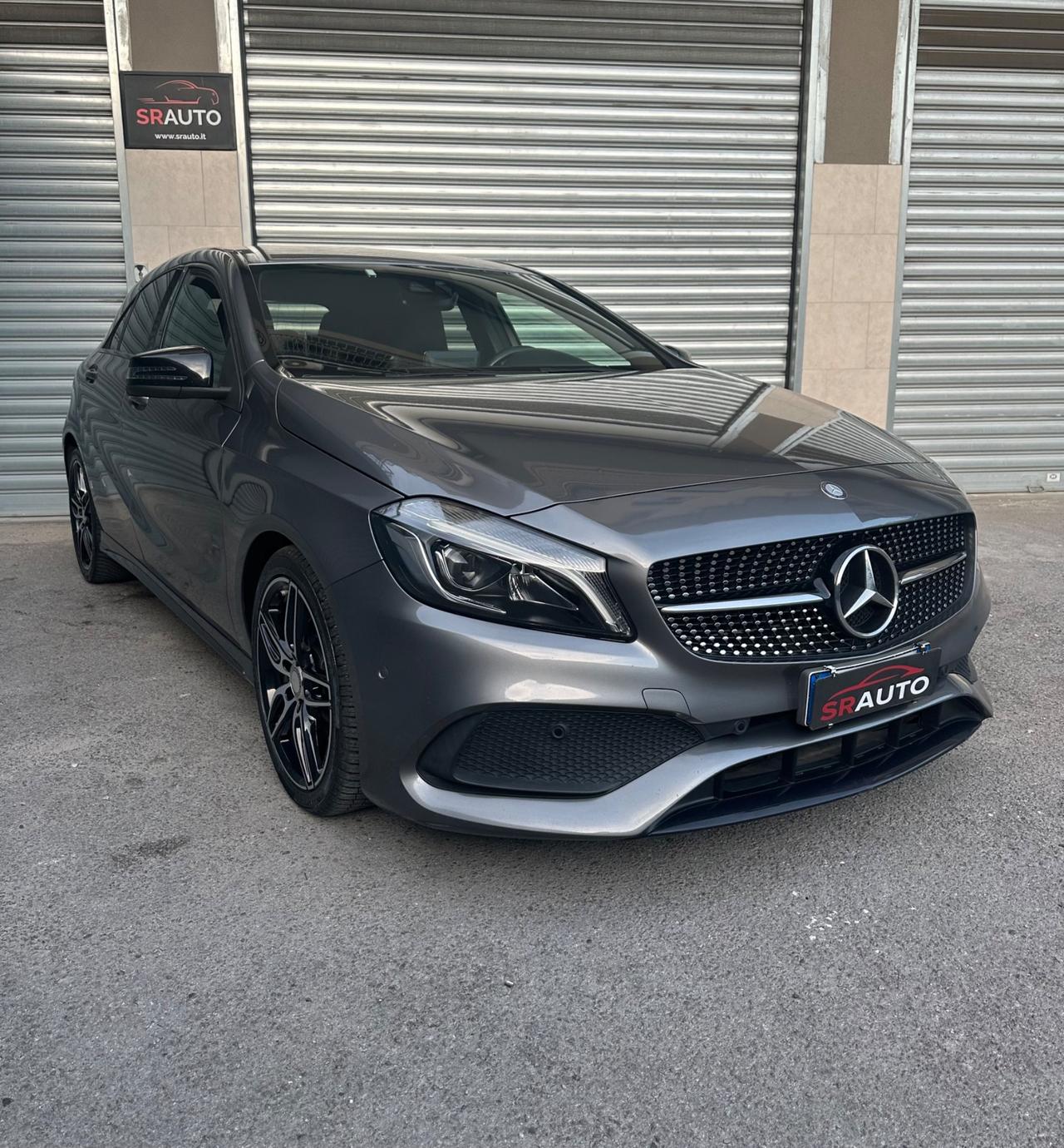Mercedes-Benz A 200d Automatic Premium AMG