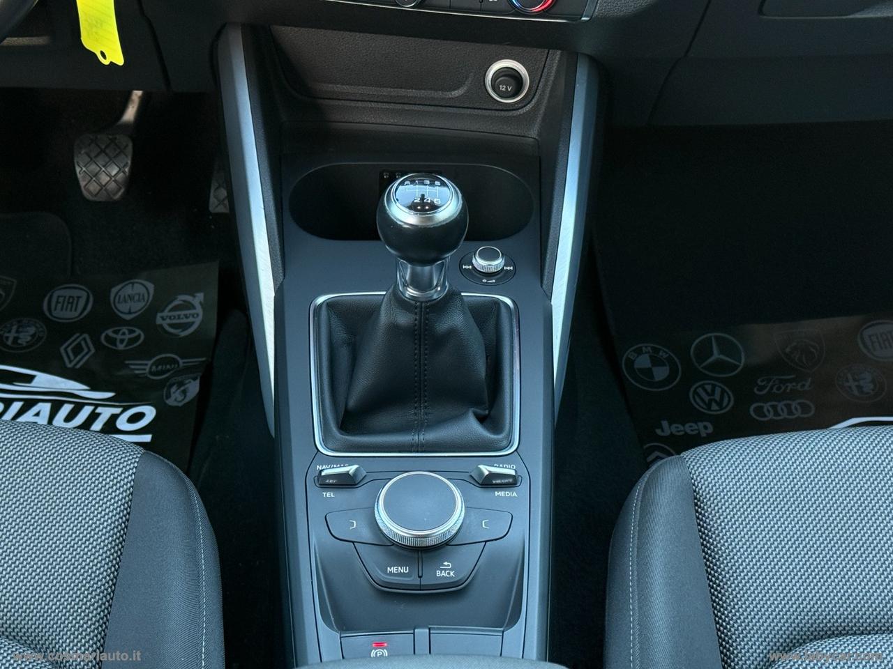 AUDI Q2 30 TDI Business Design