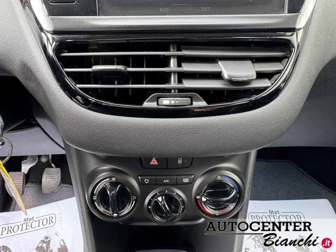 Peugeot 208 5 Porte 208 5p 1.6 bluehdi Active 75cv