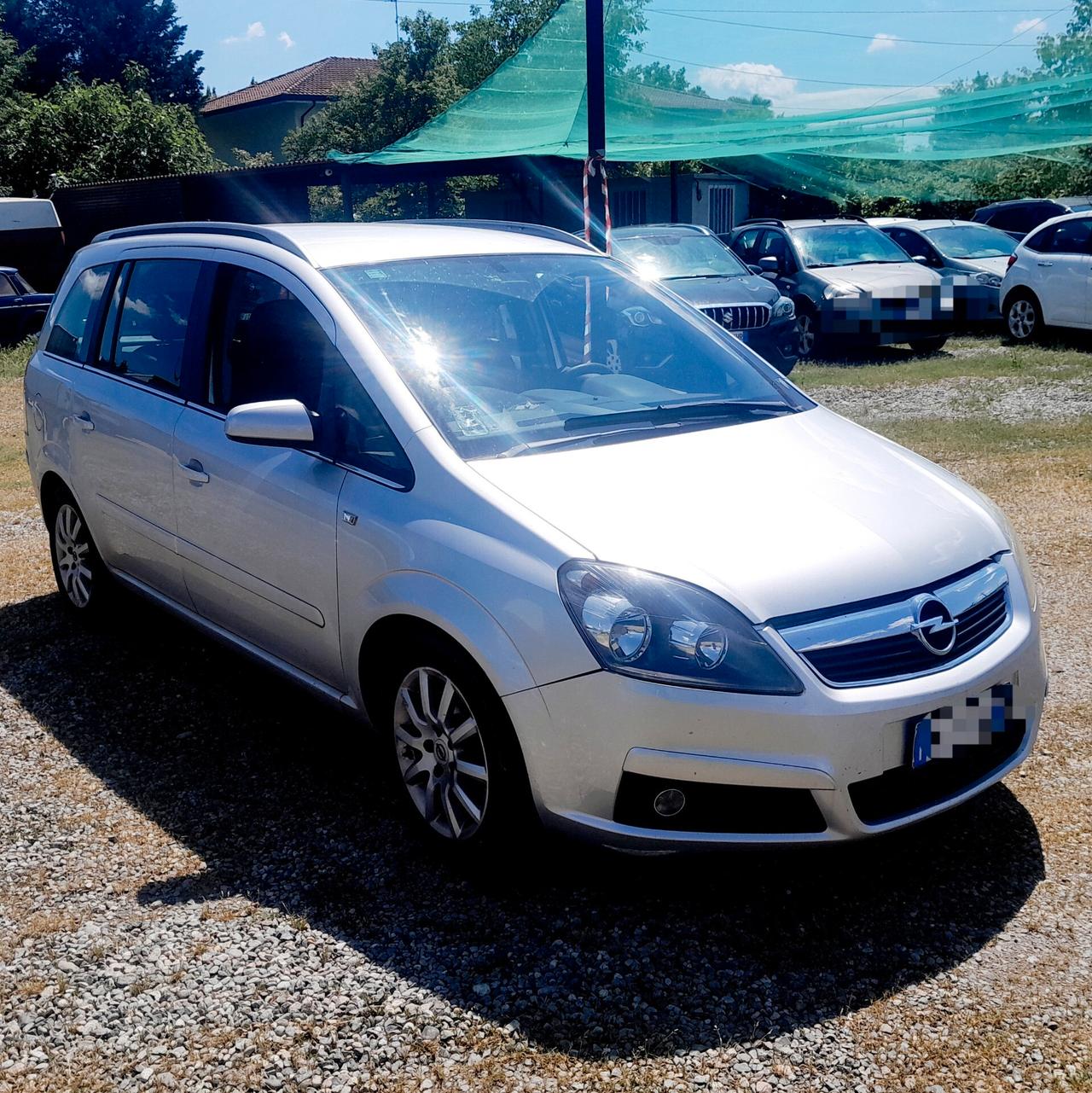 Opel Zafira 1.8 16V VVT Cosmo