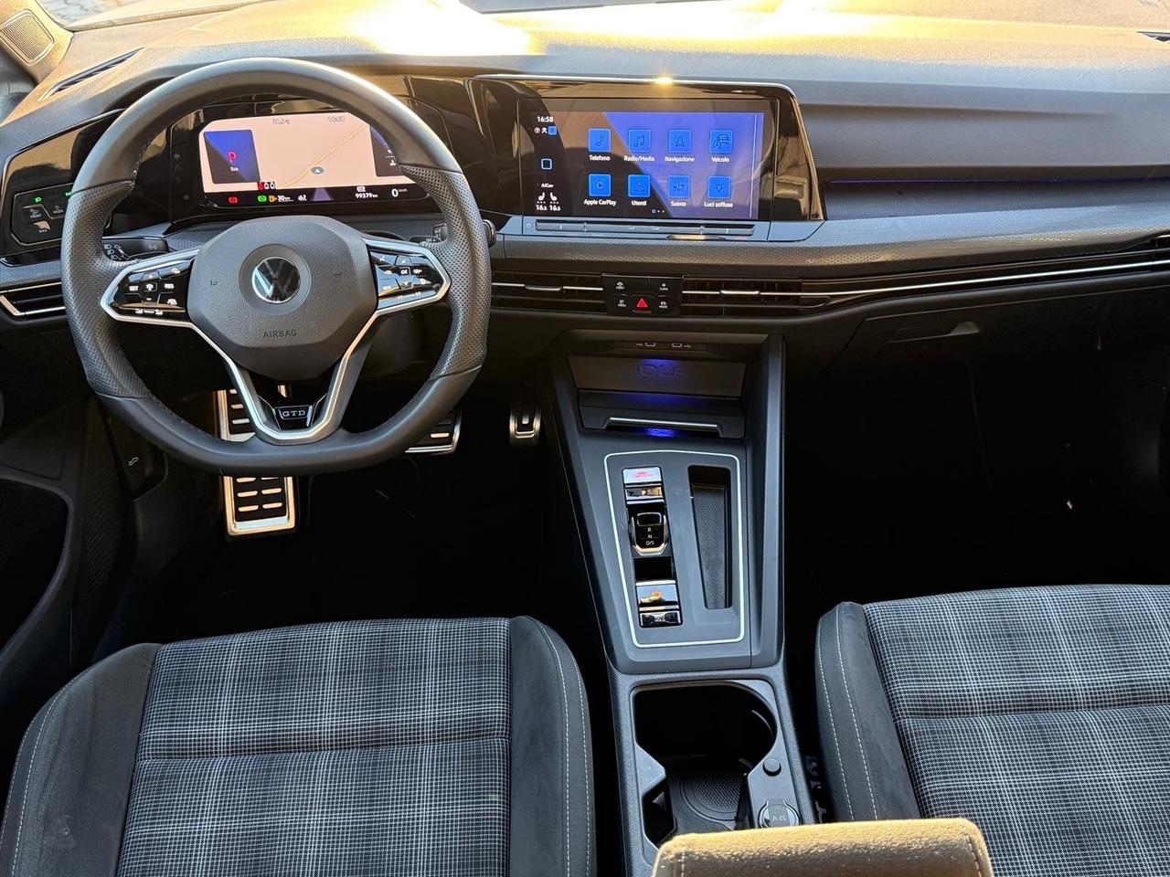 VOLKSWAGEN 8 GTD 200cv UNICOPROPRIETARIO 2022