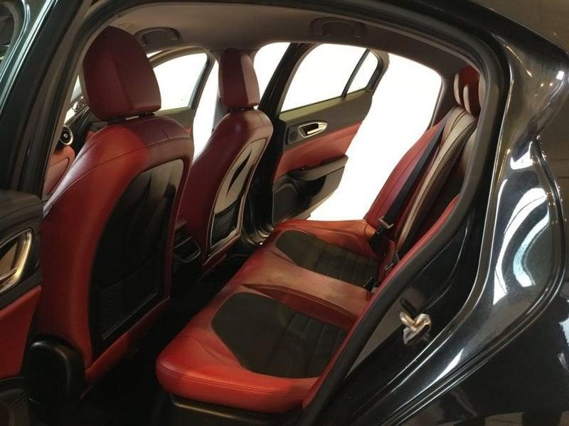 Alfa Romeo Giulia 2.2 Turbo MT6 180CV Super