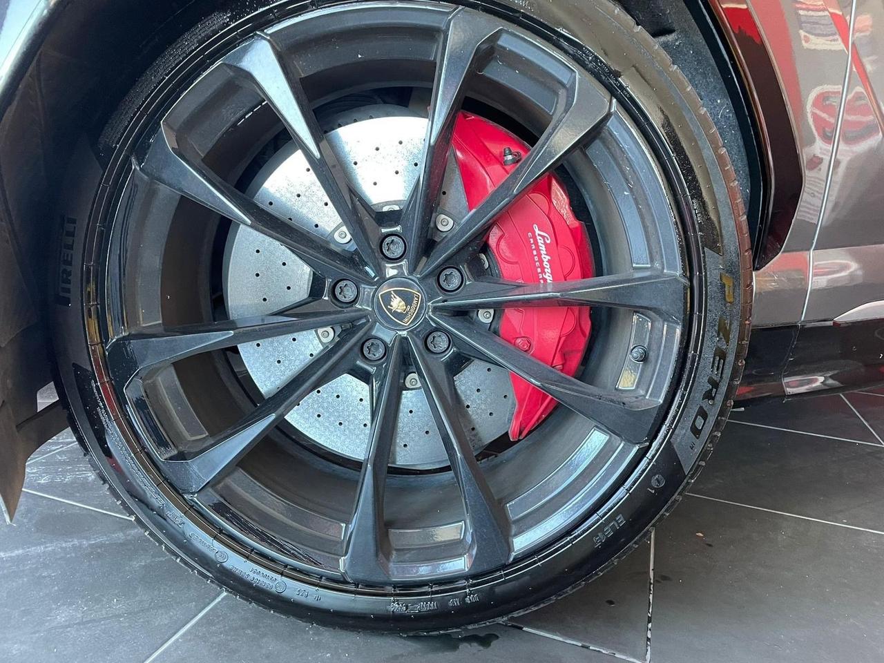 Lamborghini Urus 4.0 Graphite Capsule