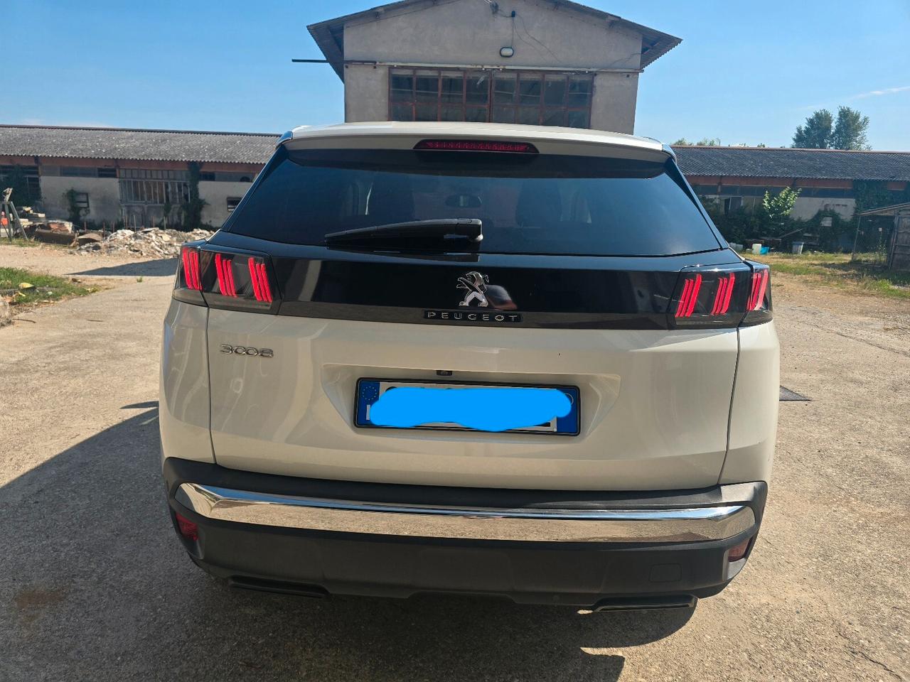 Peugeot 3008 BlueHDi 130 S&S EAT8 Allure